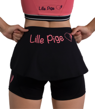 Indlæs billede til gallerivisning Shorts Up with Bottom Flap